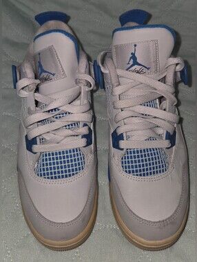 Boy's Air Jordan 4 Retro “Military Blue” And White 2012 Size 4.5Y